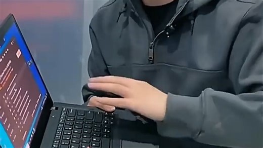 尽享品质之选，全新ThinkPad笔记本电脑年款精选拒绝平庸，经典传承与创新科技融合，高效办公从容应对，持久续航不惧差旅，键盘手感舒适，安全性能可靠，商务精英的