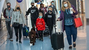 Aeropuerto Internacional de Los Ángeles recibió un tercio de sus pasajeros en 2020