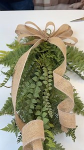 Let’s design a teardrop with tulips Shop at nicksseasonaldecor.com | Nick's Seasonal Décor