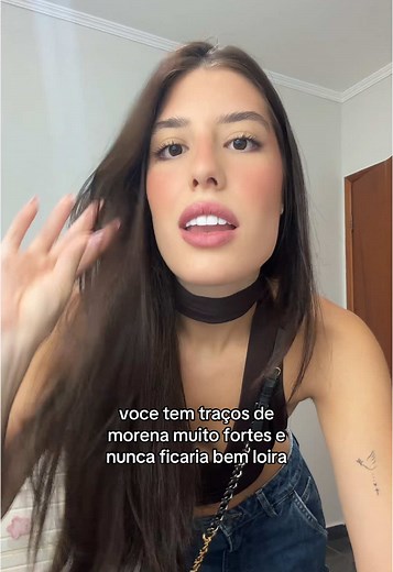 Traços de Morena: Beleza e Cores no Estilo de Cabelo