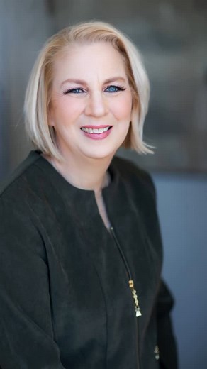 ✨ Every day is a new beginning. ✨ It’s your chance to rise stronger, dream bigger, and step closer to the life you’ve always envisioned. 🌟 Let this be your reminder: You have the power to create something amazing—starting today. 💪 🌟 How will you take one step toward your dreams today? Share below! 👇💬 @audreyschnellphd ✨ #Motivation #NewBeginnings #DreamBig #RiseStrong #GoalGetter #PositiveVibes #inspiration #lifegoals #mindsetmatters #dreambig #emotionalintelligence #emotionalintelligenceco