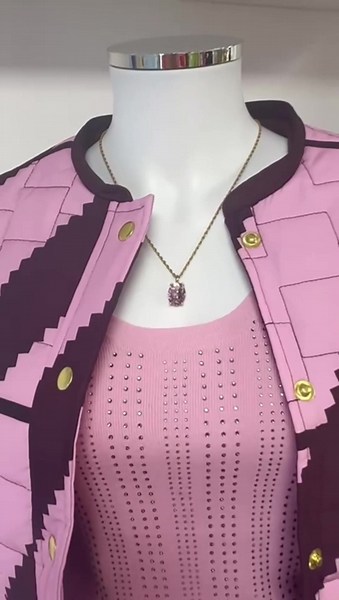 What’s in the window… 🤔 We’re in the pink to launch some of the gorgeous new spring collection! 💗💗💗 🌷Window 1: - add a bit of sparkle with this fab Fracomina embellished tank top in pink. Available in sizes XS-XL, £62.99 - Grace & Mila Vanelis tailored trousers in brown, available in sizes XS-XL, priced at £80 - the showstopper Coster Copenhagen zig zag bomber jacket in brown and candy pink is available in sizes 8-14, priced at £165 🤩🤩🤩 - Dyrberg Kern Barga necklace in rose pink, £55 💐 