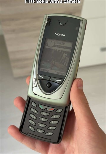 Reviving Nostalgia: Nokia 7650 and the First Camera Phone