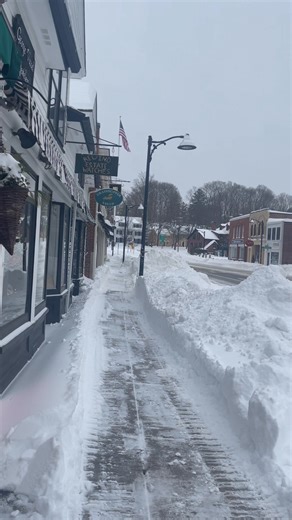 Sidewalks are now cleared! Visit Main Streets Cafe! | Main Streets Market & Cafe