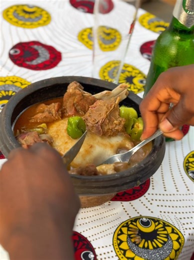 C'est le WEEKEND, et si vous n'avez pas encore goûté nos plats de foufou , cette vidéo tombe au bon moment.🤤 Un foufou bien préparé, des sauces riches en goût, une générosité qui se sent dès la première bouchée.🤌🏽 La semaine reprend, et vous méritez un vrai moment de plaisir. ON VOUS ATTEND ! 📍AVENOU , non loin de l'école des cadres 📞( 228) 99999956 #tiktokviral #Restaurant #manger #tiktoktogo🇹🇬