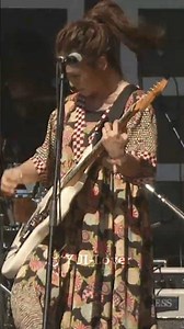 YUI – Tonight (Live 2010)