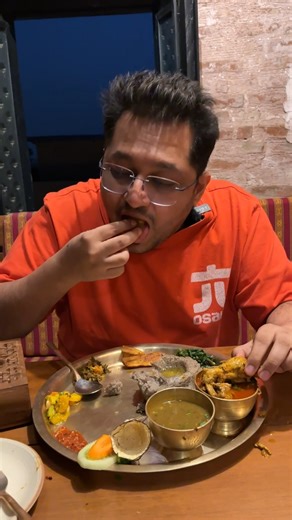 We Tried Mutton Momos & Nepali Thali in Dehradun | Hmm