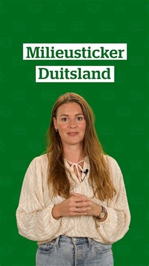 🚗 Naar Duitsland met je auto of camper? Vergeet je milieusticker niet! 🇩🇪 In veel Duitse steden is een milieusticker (Umweltplakette) verplicht. Rijd je zonder sticker? Dat kost je zo € 80 of meer, zelfs als je maar kort in een milieuzone bent! Lotte vertelt je er alles over in deze video. #acsi #duitsland #kamperen #milieusticker #roadtrip #campinglife #vanlife #campervan #zomervakantie #europa | ACSI