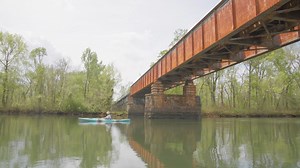 Paddle your way to unforgettable adventures in Georgia! 🛶 Explore hidden coves, serene lakes, and stunning rivers with these 7 amazing kayaking spots. https://bit.ly/4lOasrz | Explore Georgia