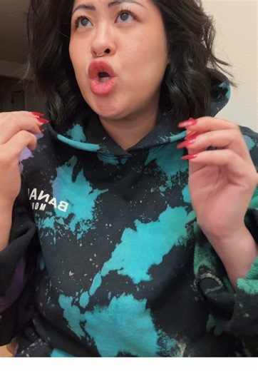 this mama is tired! i’m convinced someone has a voodoo doll on me. from being sick and sick with kids week one, to gerd, and ongoing gastritis, to burning my skin from hot soup, to histamine overload and scratching so hard that i cut my skin, to bruises from falling on concrete… send positive vibes!