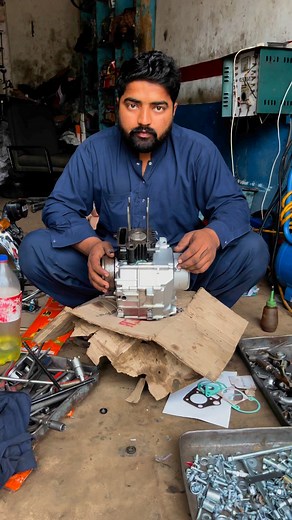 How to check ring by mixing engine oil and petrol #jamaldakaml #jamaldakama #fypシ゚viralシ #foryoupageシforyou #jamaldakamal #Goodbye2024 #foryourpage #viral #bikelife #bijouterie @topfans | Jani ßaloch