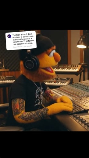 👉 Quédate entre -6 y -3 dB pico y evita pasar de 0 dBFS para no tener clipping digital. 💡 En el mastering podrás subir hasta -9 LUFS (moderno) o -12 LUFS (más dinámico). Lo importante no es el volumen, sino la claridad y el espacio. 📚 Aprende mezcla, mastering y voces paso a paso con el bundle de 5 guías. Link en el perfil. #ProducciónMusical #MezclaYMasterning #Headroom #LUFS | Off Axis Studio