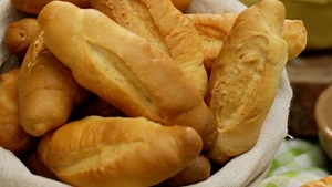 2 Cách làm bánh mì mini bằng nồi chiên không dầu thơm ngon, giòn xốp