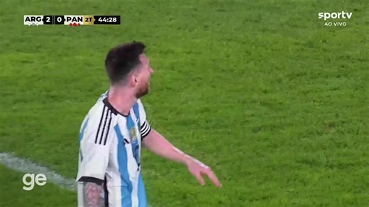 Aos 43 min do 2º tempo - gol de falta de Messi da Argentina contra o Panamá