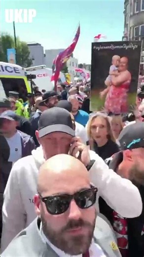 A huge crowd of patriots take over Brighton to demand mass-deportations!