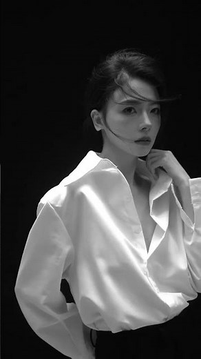 Embrace Elegance: The Timeless Beauty of Black & White Portraits