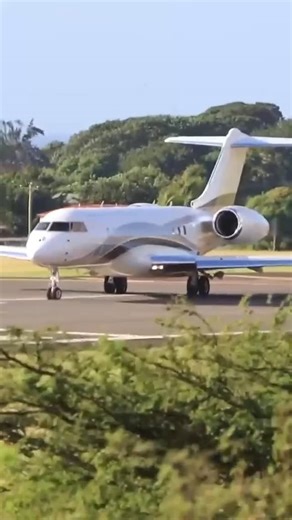 Private Jet Charter | Jetvice on Instagram: "✈️ Global 5000: Performance and Comfort in Perfect Balance ✈️ Watch the Global 5000 depart — a jet designed to combine speed, range, and cabin comfort for intercontinental travel. With seating for up to 13 passengers, a spacious cabin, and excellent runway performance, it’s a favorite for both business and leisure flyers. 🔹 Range: The Global 5000 can fly up to 5,200 nautical miles, perfect for connecting cities like London to Miami. 🔹 Cabin: Slightl