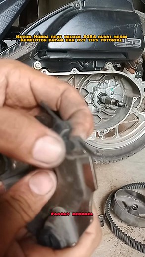 201K views · 1.4K reactions | Motor Honda beat deluxe 2024 bunyi mesin kemelotok di bagian bak cvt si pemilik motor risih dengan bunyi tok tok padahal motor terbilang Masi sangat baru #tips #tutorial #bengkelmotor #berbagipengalaman @sorotan | Pangky Bengkel | Facebook