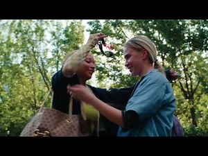 Bee and Sophie kiss (Bodies, Bodies, Bodies)