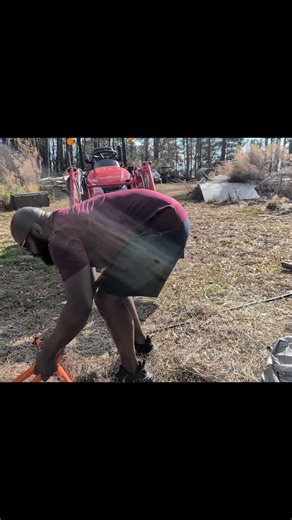 Can the Kioti CX2510 Lift a Full Hay Bale