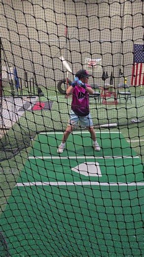 Slow feet create fast hands! Working on a slow deliberate load. Hover, time, explode. #baseball