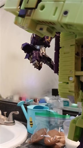 Decepticons Kidnap Solus Prime: Brawl's Bold Plan