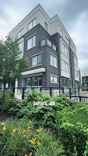 Come check out my newest listing #spillingtherealty #realestatetiktok #yorkregion #yorkregionrealestate #townhouseforsale #condoforsale #aurora #richmondhill #newmarket #aurorarealestate #realestate #realestateinvesting #foryoupagе #fyp