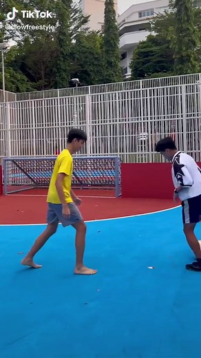 🤑🤑🤑 #fyp #fypsg #foryourpage #foryousingapore #singapore #sgfootball #tiktoksg #streetsoccer #viralvideo #panna #fypsingapore