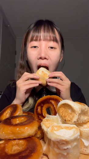 Roasted_Marshmallow_Glazed_Donuts_donuts_marshma | Hippo Eats