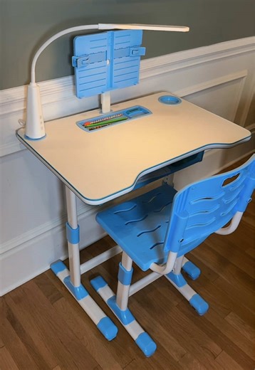 Adjustable Kids Desk for Studying and Crafting