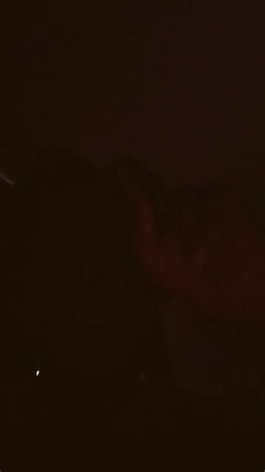 I kinda showed my face but don't wanna get bind só not fully