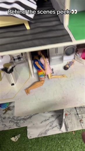 Taking Down Christmas Decorations: What's Next?