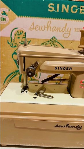 Vintage 1961 Singer SewHandy Electric Toy Childs Mini Working Sewing Machine