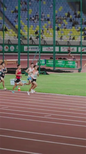 #马拉松_#田径_#跑步_全国田径大奖赛总决赛__男子10000米___王文杰提速__领跑第一集团_