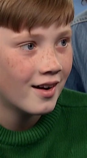 #antiquesroadshow #antique #reelsfypシ #rarefinds #fblifestyle . . . . . . . ⚠️ DISCLAIMER: AI Generated Content This video contains images/visuals generated using Artificial Intelligence. It is intended for entertainment and artistic expression only and does not represent real events, people, or places. | Past & Antique