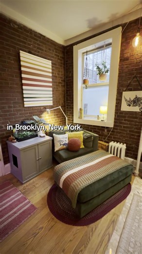 Emily's Brooklyn apartment is full of design with her cats in mind 😻 See more of this home at the link in our bio ✨ #apartmenttherapy #apartmenttour #hometour #brooklynapartment #brooklynapartmenttour #nycapartment #nycapartmenttour