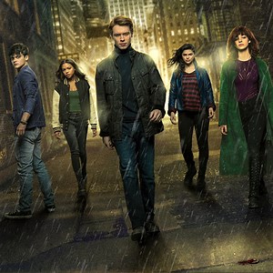 Gotham Knights' First Trailer Kicks Off With Batman's Death