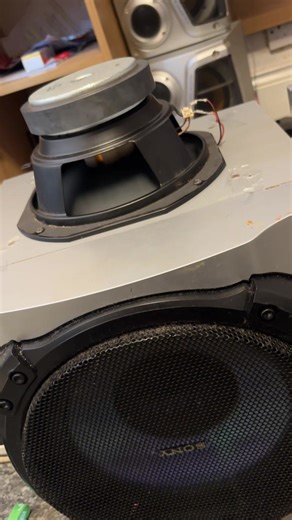 Bass Boosted Audio Test: 35-40Hz at 50% Volume