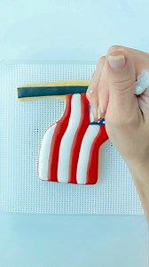 2.2M views · 6.5K reactions | Happy July 4th!  #americanflag #july4th #royalicing #customcookies #cookieart #cookiedecorating #decoratedcookies #royalicingcookies #satisfyingvideo #oddlysatisfying | Butterfly Bakes ATL | Facebook