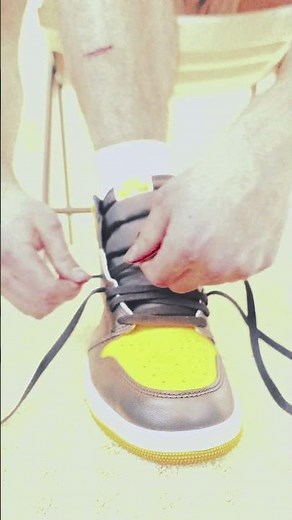 How To Loose Lace Jordan 1's - THE BEST WAY #shorts #tutorial