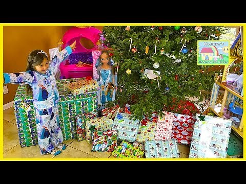 Christmas Morning Opening Presents | Elsa Toys & Princess Carriage 24v Ride-On