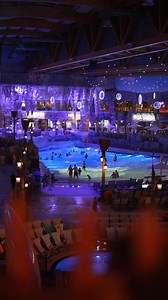 Fête des lumières nordique à Rulantica ! 💫 Plongez du 19 janvier au 27 mars 2026 dans une mer de lumières scintillantes et découvrez notre univers aquatique sous un nouvel angle. 😍 Offrez-vous une parenthèse relaxante cet hiver et profitez de notre tarif réduit à partir de 36,50€ seulement. 💦 Réservez votre billet dès maintenant ! 👉t1p.de/RUHiver_FR | Rulantica