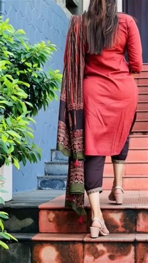 Traditional Walk Style 🌸 | Aesthetic Desi Vibes #love #fashion #romantic #yt #shorts