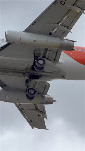 15K views · 202 reactions |  Air Inuit classic Boeing 737-200 with the gravel kit By mirabel_intl #airinuit #Boeing #avgeek #reels | Airways Magazine | Facebook