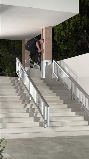 Kickflip bs lipslide on the resurrected Wilshire 15💥🔨 Alec Majerus #skateboarding