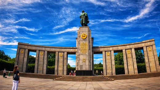 Walking through Berlin’s Soviet War Memorial