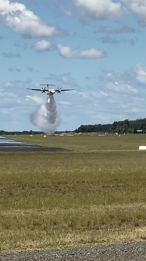 Conair Aerial Firefighting BMBR141 Dropping Water | Bundaberg Airport
