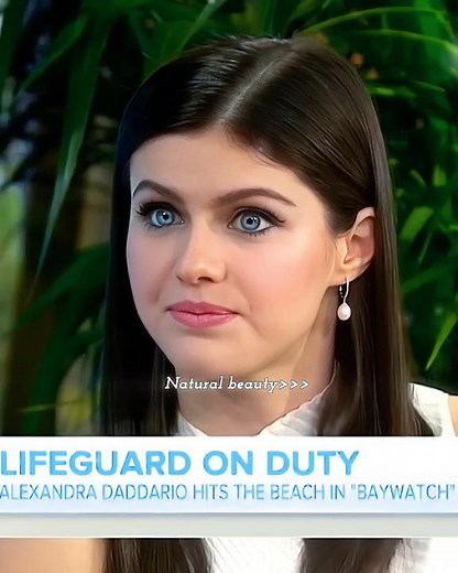 Blue eyes with dark hair is soo unreal 😻#blueeyes #beauty #alexandradaddario