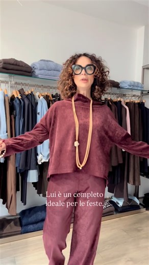 Sablé di Anna | Abbigliamento Donna | Grugliasco on Instagram: "Tutto questo lo trovi da Sablé, il nuovo nome della boutique di Via Lupo 4 a Grugliasco. Un negozio multi-brand pensato per chi ama vestirsi con gusto, libertà e autenticità. Solo cose belle, come sempre. #sablegrugliasco #outfitdonna #modaconsapevole velvettouch forestgreen ecopelliccia lookfemminile autunnoinverno stilodonna coordinatodonna tutina blazerstyle boutiquemultibrand"