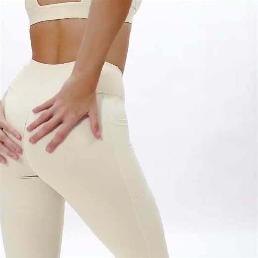 Styling Your Yoga Set for Everyday Life #leggings #fashion